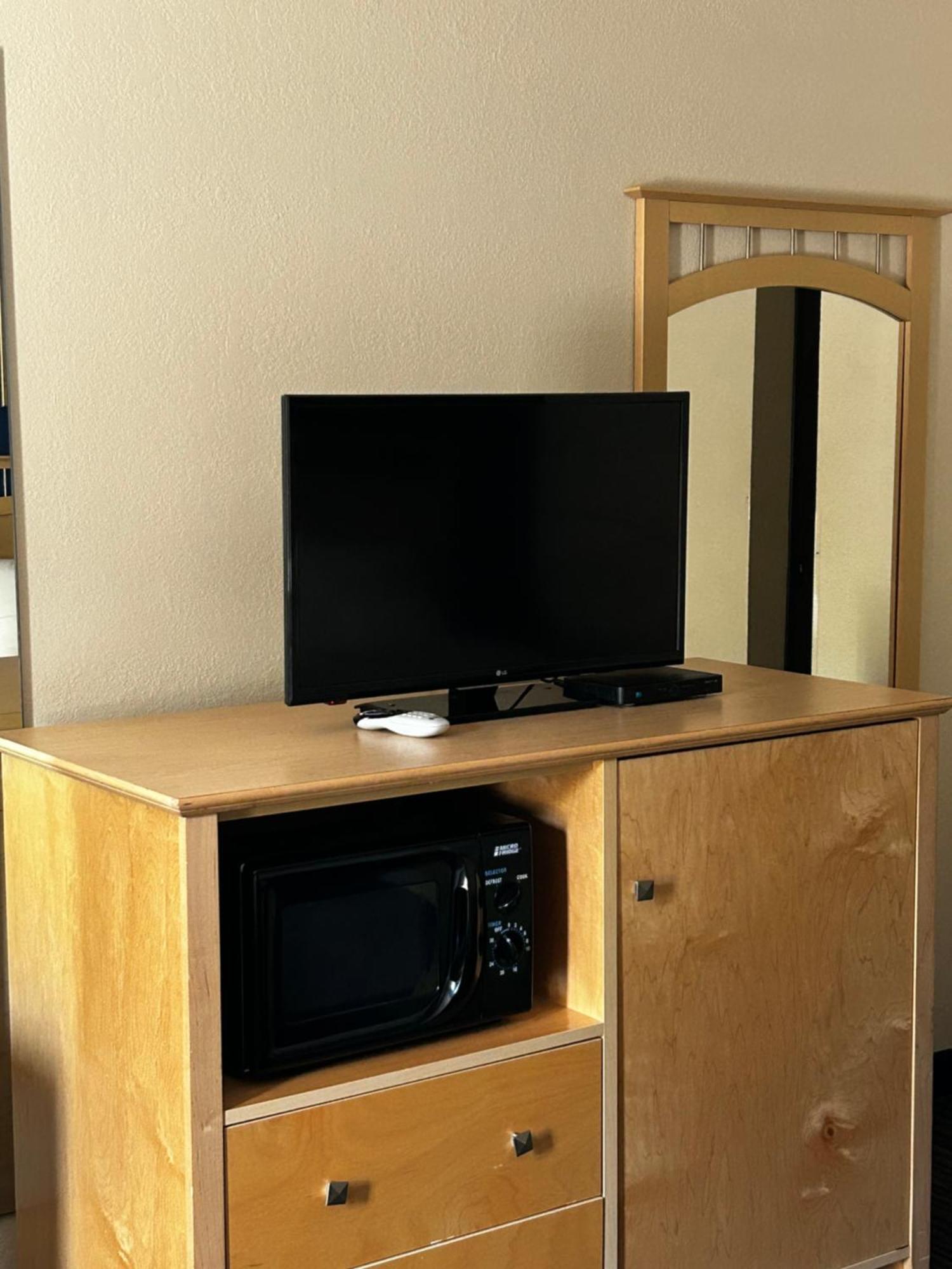 Ameristay Inn & Suites Waverly Esterno foto